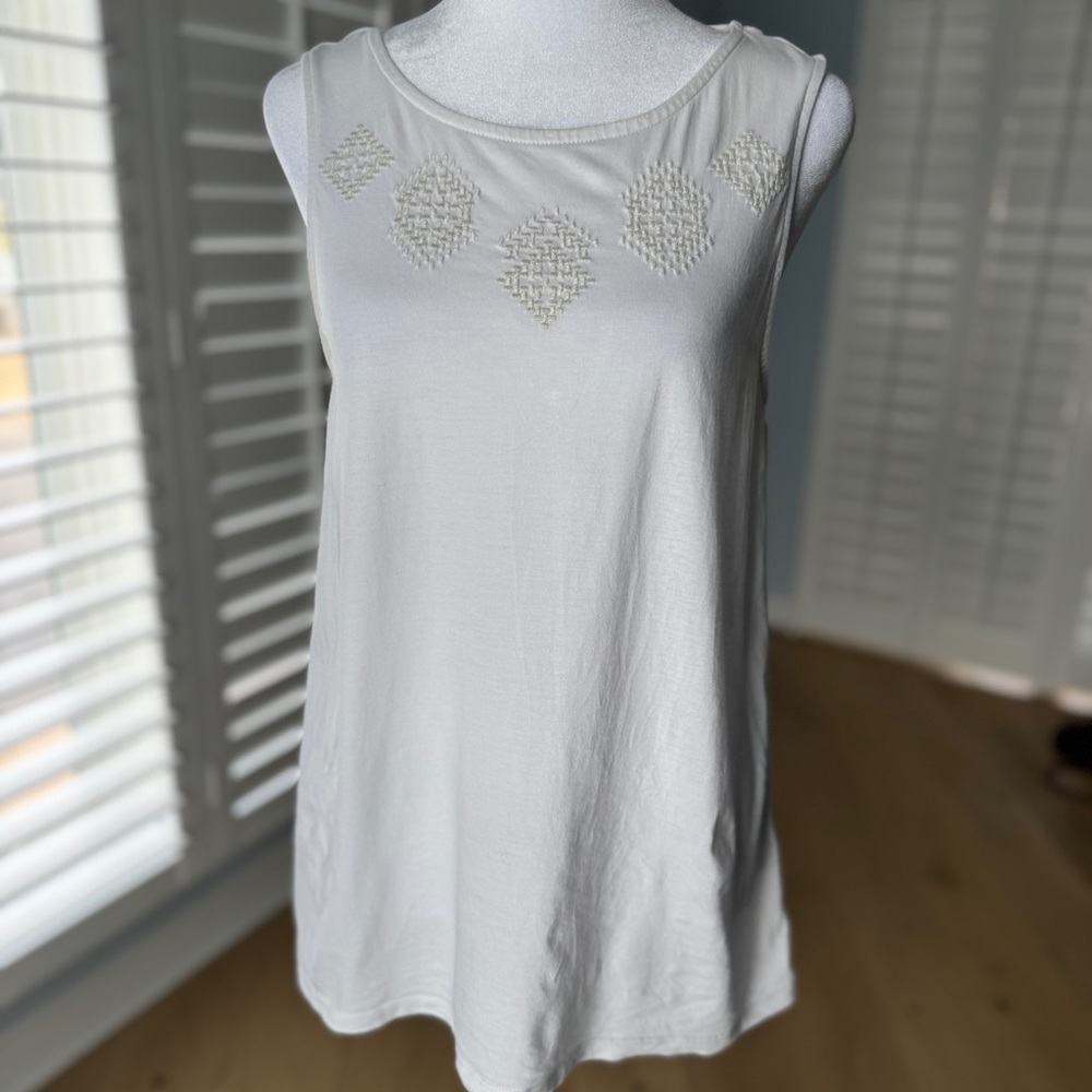 Banana Republic White Key Hole Back Tank Size Small